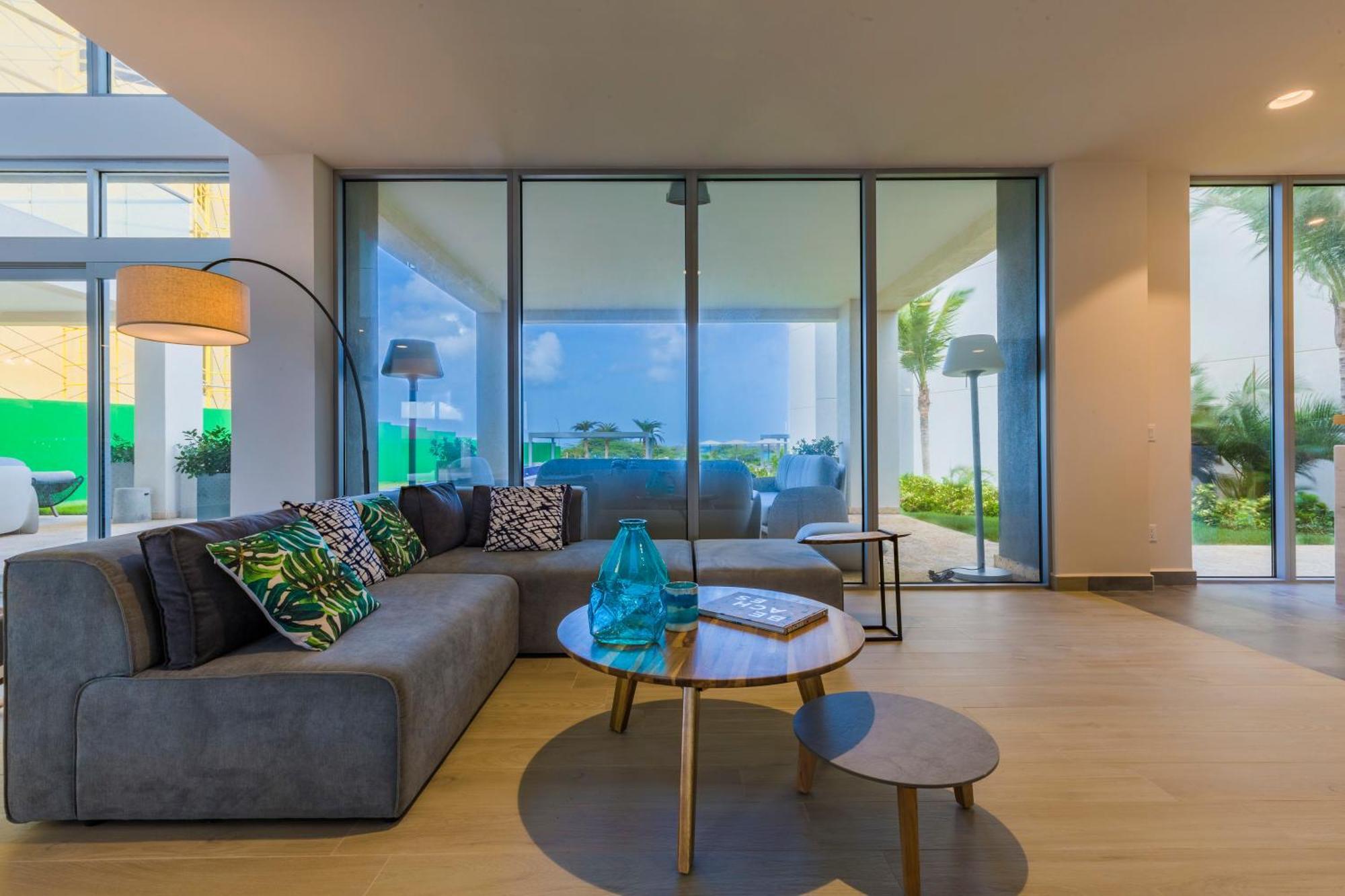 Azure Beach Residences Palm Beach Exteriör bild