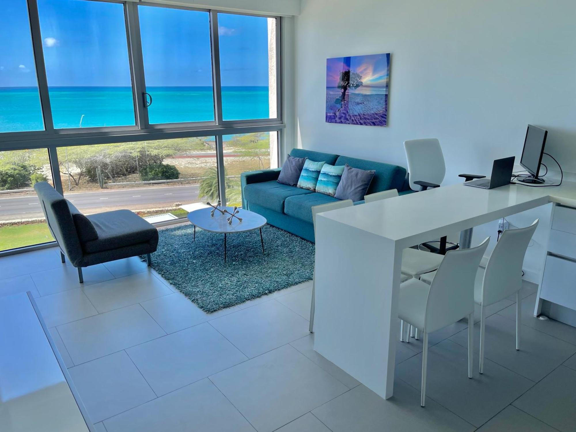 Azure Beach Residences Palm Beach Exteriör bild
